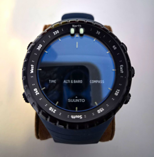 Suunto black gps wristwatch - black,